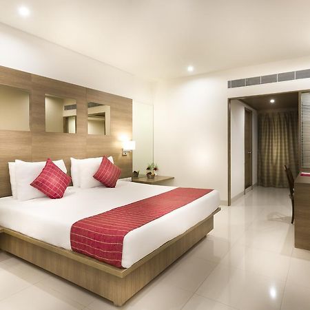 Regency Tiruttani By Grt Hotels Thiruttani Exterior foto