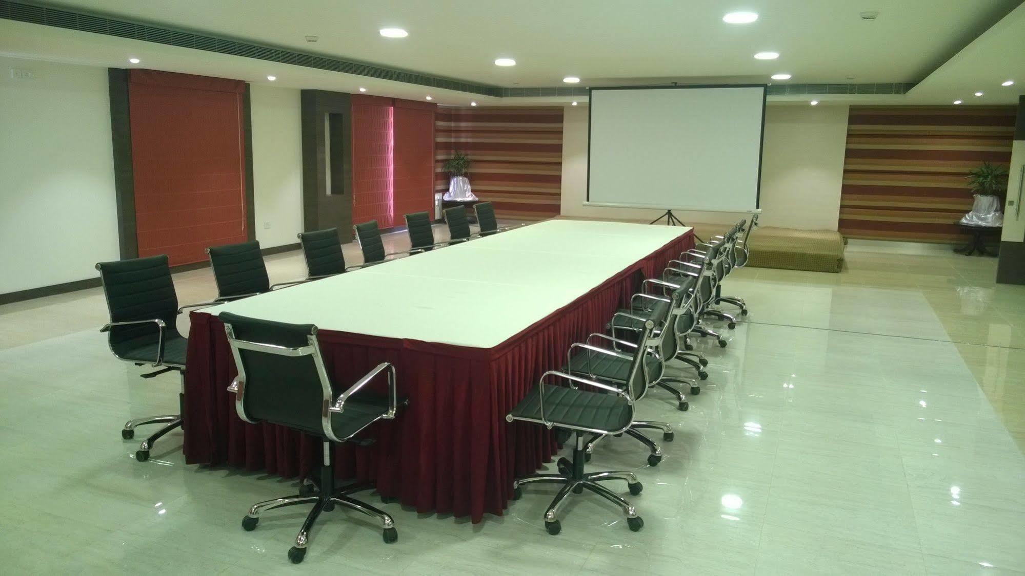 Regency Tiruttani By Grt Hotels Thiruttani Exterior foto